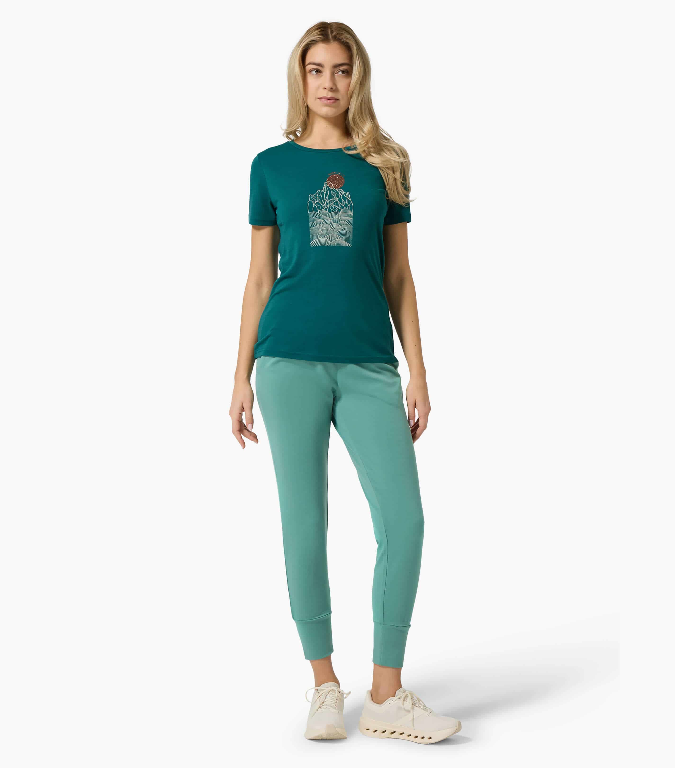 PREIKESTOLEN CLIFFS TEE