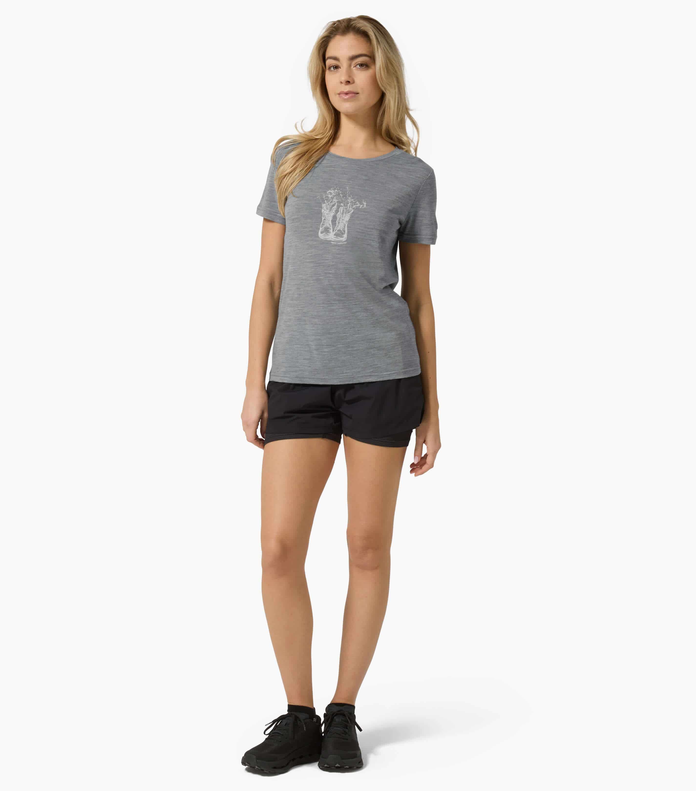 FLOWER BOOTS TEE