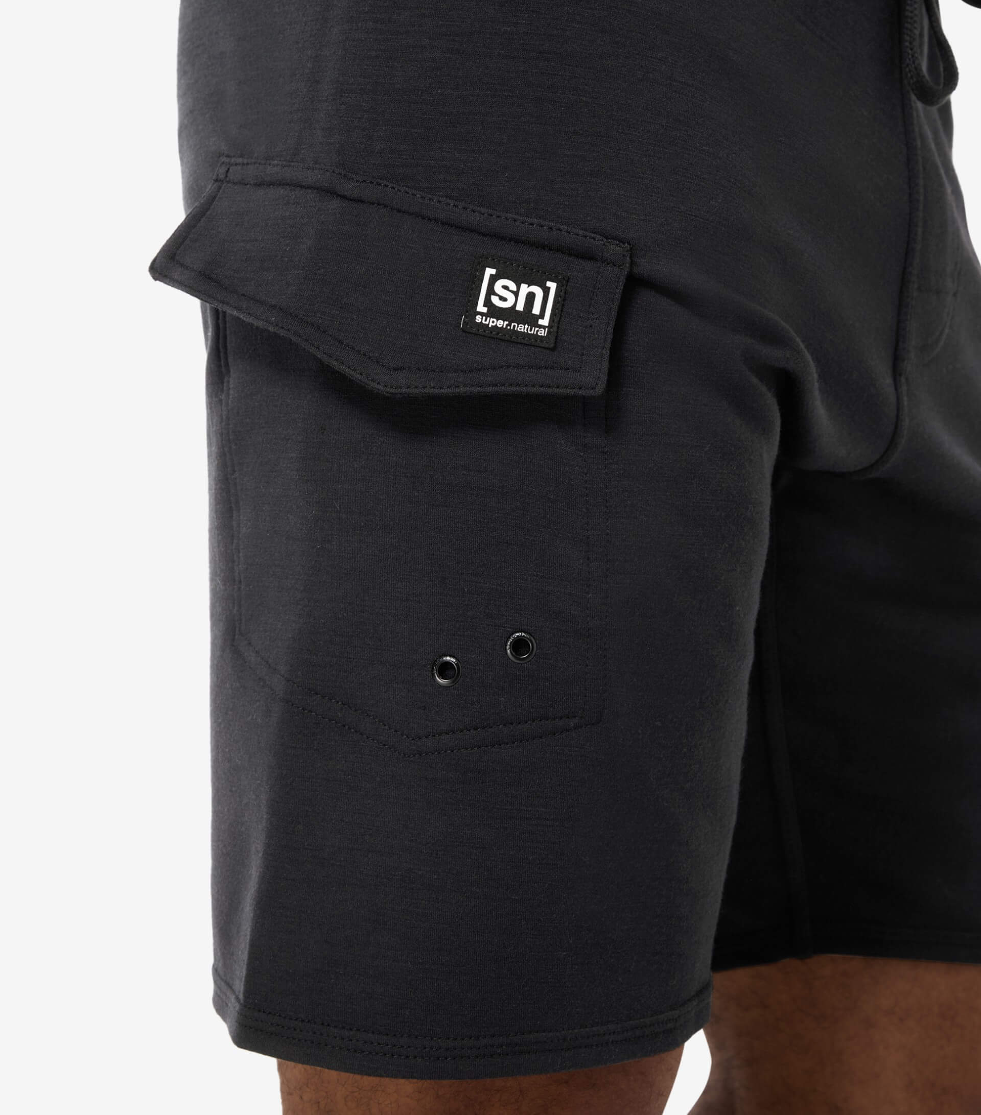 UNIVERSAL SHORTS