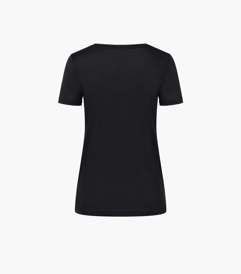 ESSENTIAL TEE