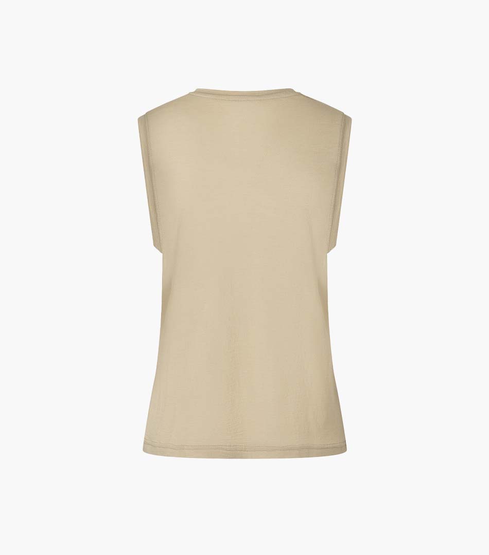 BOXY TANK